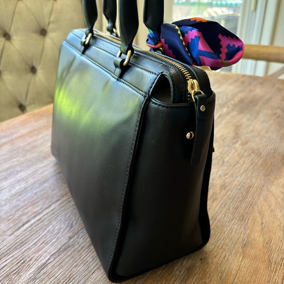 Kate Spade Satchel Tote with Shoulder Straps Gold Hardware and Zipper Closure - Picture 11 of 17